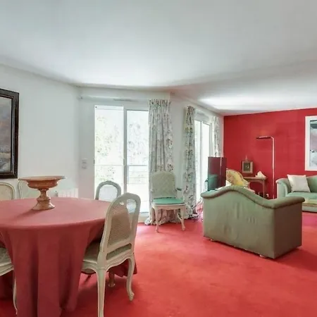 Spacieux 2 Et Terrasse Apartament